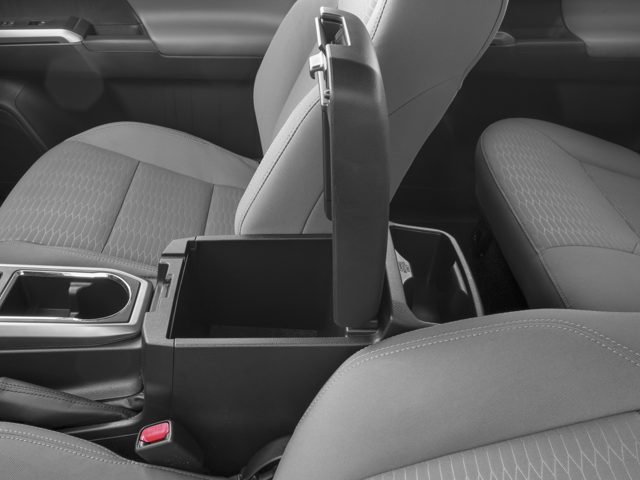 2017 Toyota Tacoma Double Cab / SR5