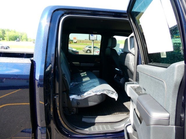 2025 Ford F-150 Lightning Lariat®