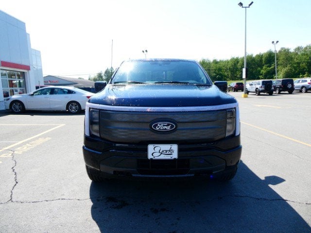 2025 Ford F-150 Lightning Lariat®