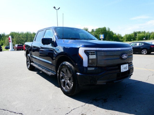 2025 Ford F-150 Lightning Lariat®