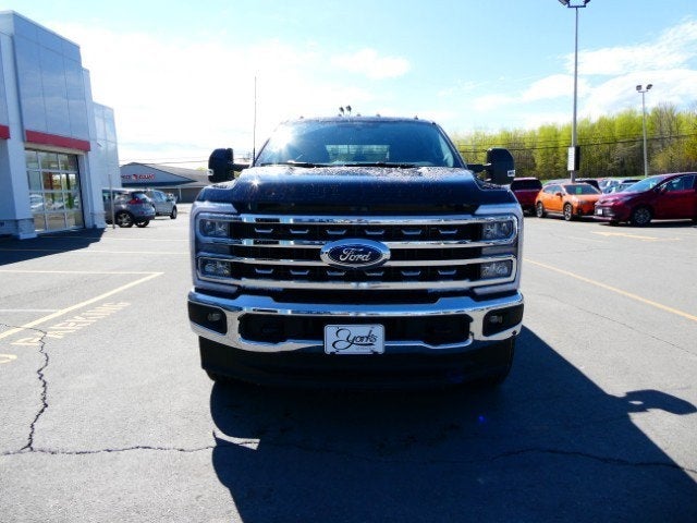2025 Ford Super Duty F-350® Lariat®
