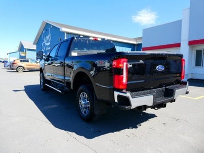 2025 Ford Super Duty F-350® Lariat®