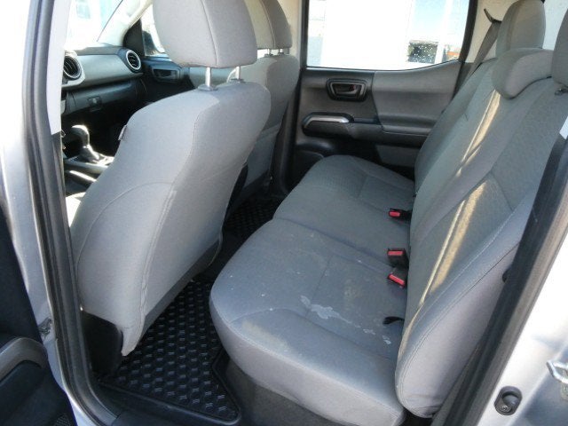 2017 Toyota Tacoma Double Cab / SR5