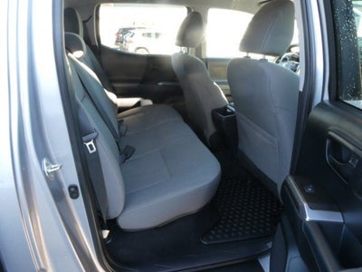 2017 Toyota Tacoma Double Cab / SR5