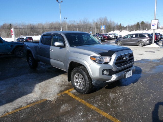 2017 Toyota Tacoma Double Cab / SR5