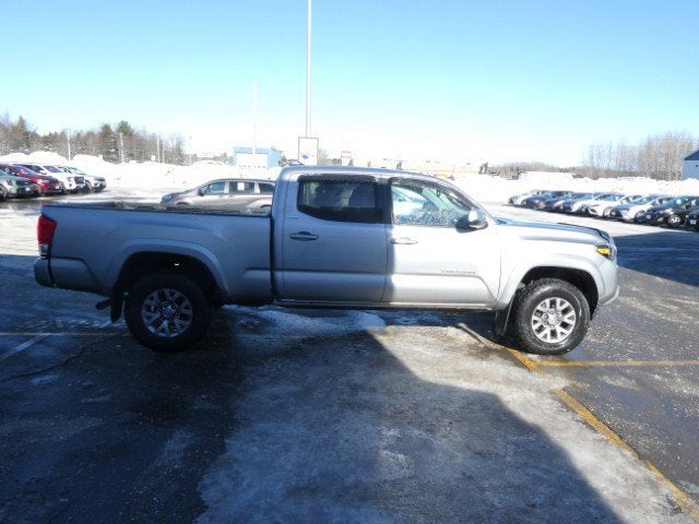 2017 Toyota Tacoma Double Cab / SR5